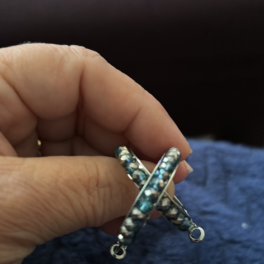 Hoop earrings - Picture 3 of 4
